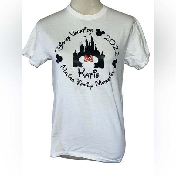 Mini Mouse Gilden Disney Craphic Tshirt "katie"
shirt - Picture 1 of 4